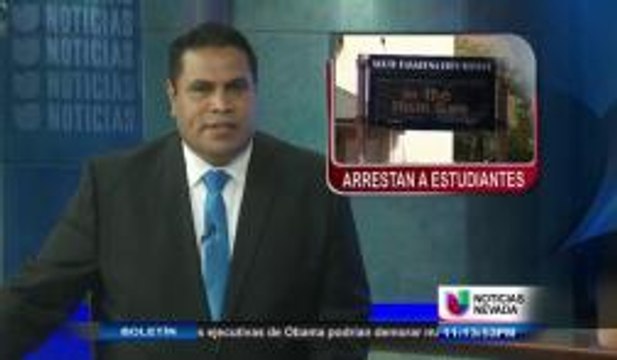Estudiantes arrestados en California