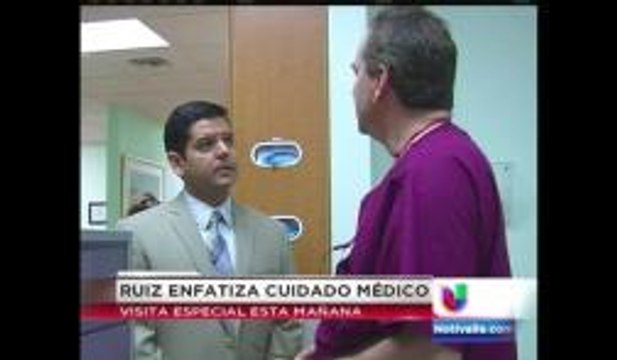 El Dr. Ruiz hace importante visita en un centro que ofrece servicios dentales