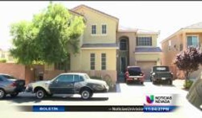 Es rescatado de una piscina