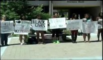 Estudiantes locales en solidaridad con el movimiento de justicia para Michael Brown