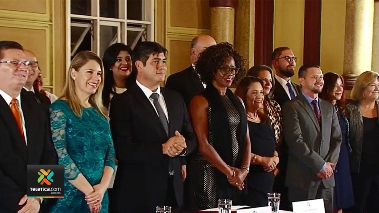 tn7-solo-siete-ministros-que-iniciaron-con-alvarado-siguen-al-frente-de-la-cartera-161121