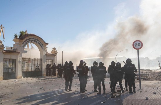 Las imágenes de las primeras horas de la huelga del metal en Cádiz