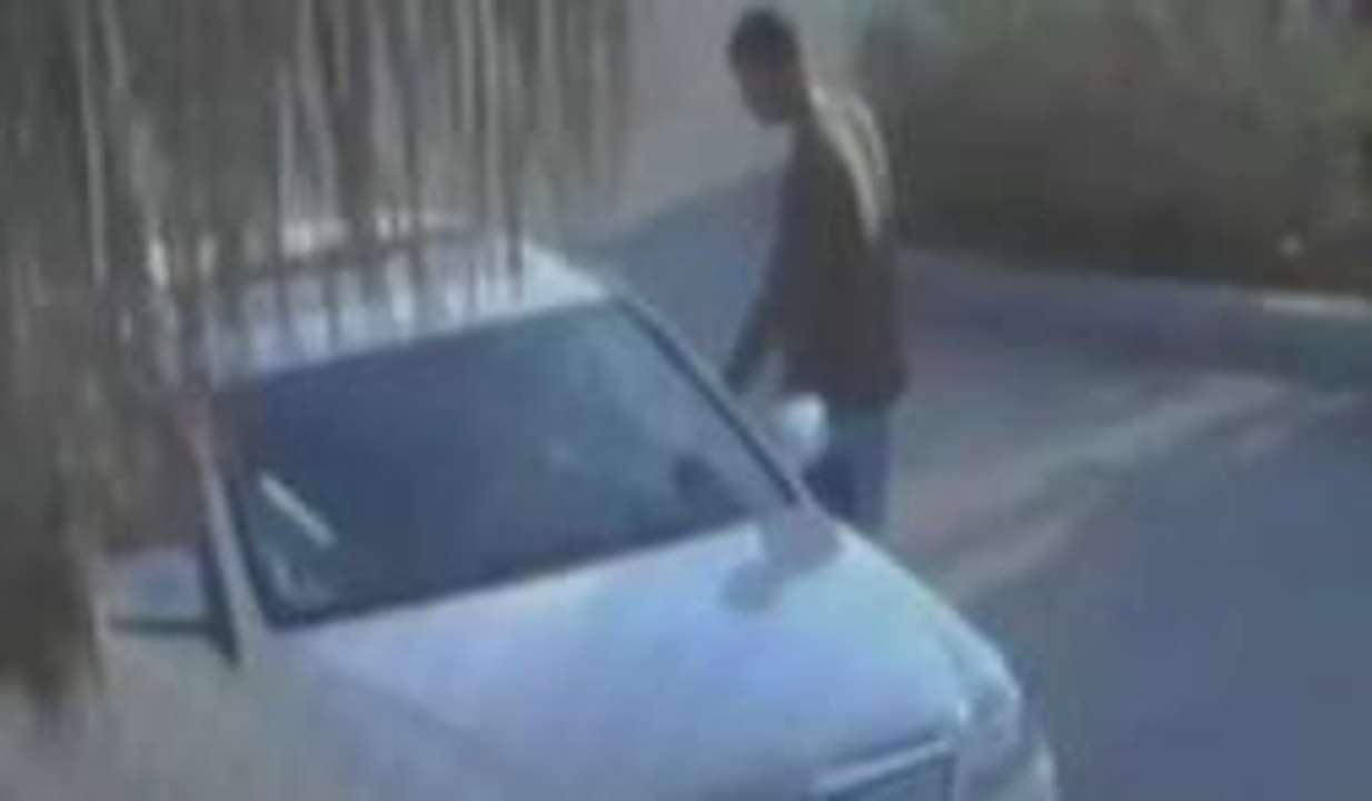 Daytona: Falso aparca-coches roba dos vehículos de lujo