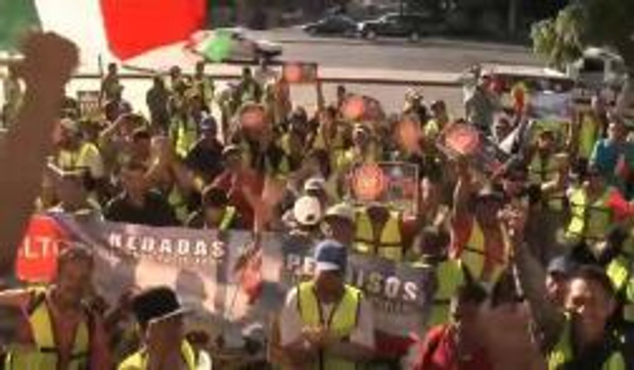 Migrantes se manifiestan por abusos policiacos