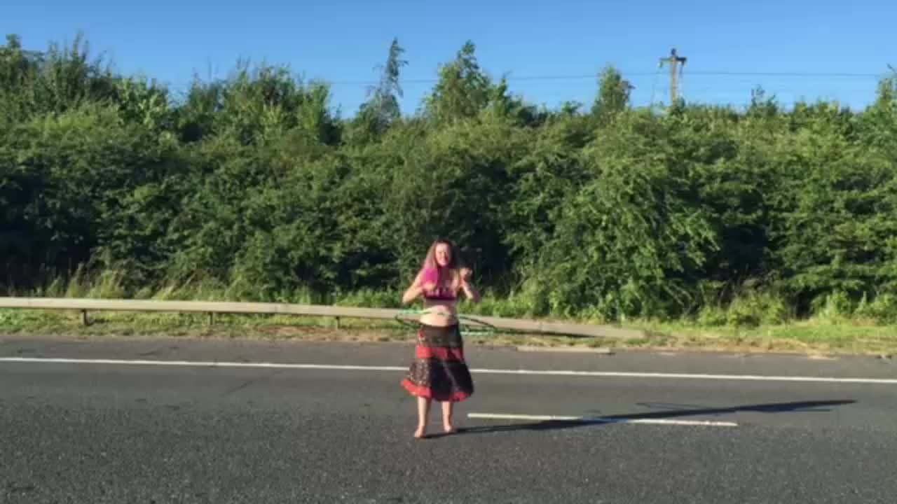 Entertaining stranded motorists on the M20