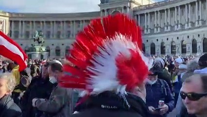 Thousands join anti-COVID-19 restriction, vaccine protests in Prague, Rome