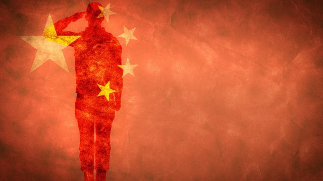 Découvrez l'énorme destroyer qui protège les porte-avions chinois