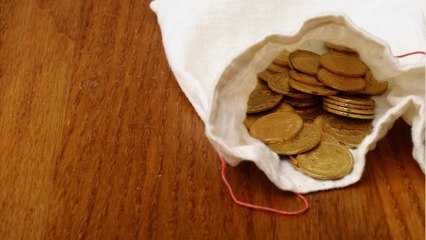 Une aide-soignante arnaque sa tante malade pour s’acheter des pièces d’or