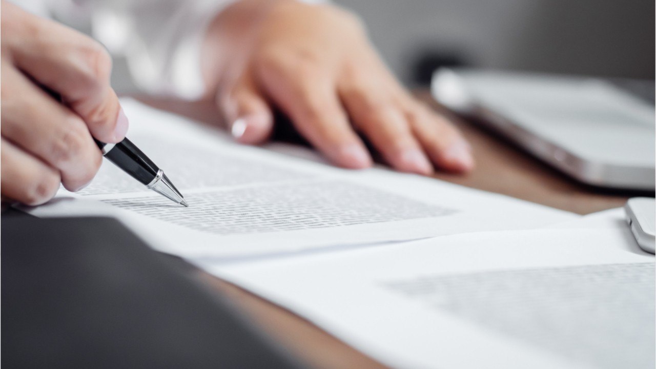 Un vendeur à découvert mise gros sur la chute de Tesla en Bourse