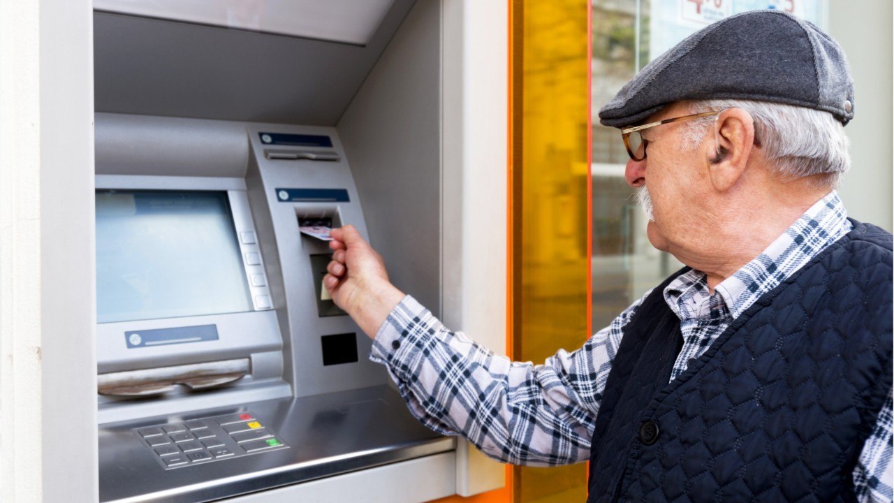 Frais bancaires : les banques les moins chères...