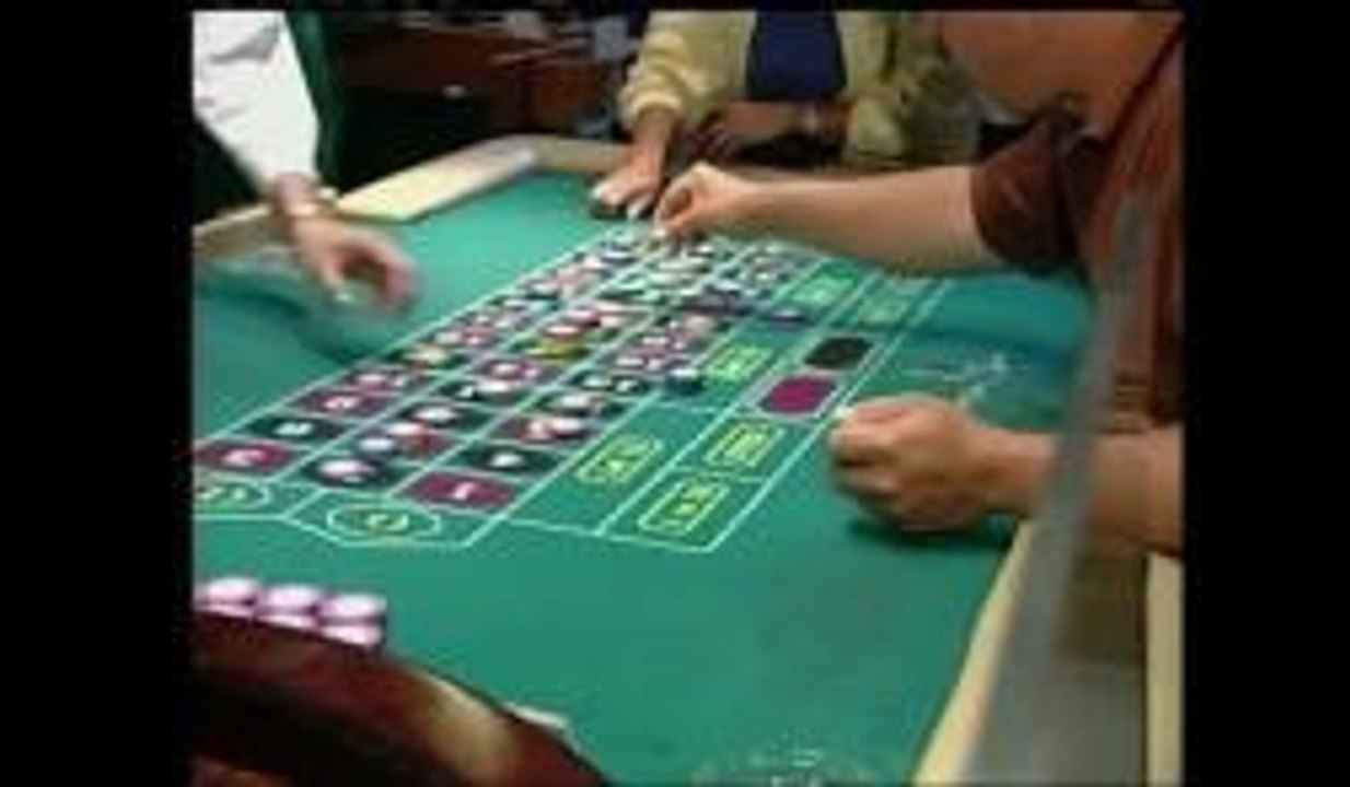 Presentan demanda contra comisión de juego