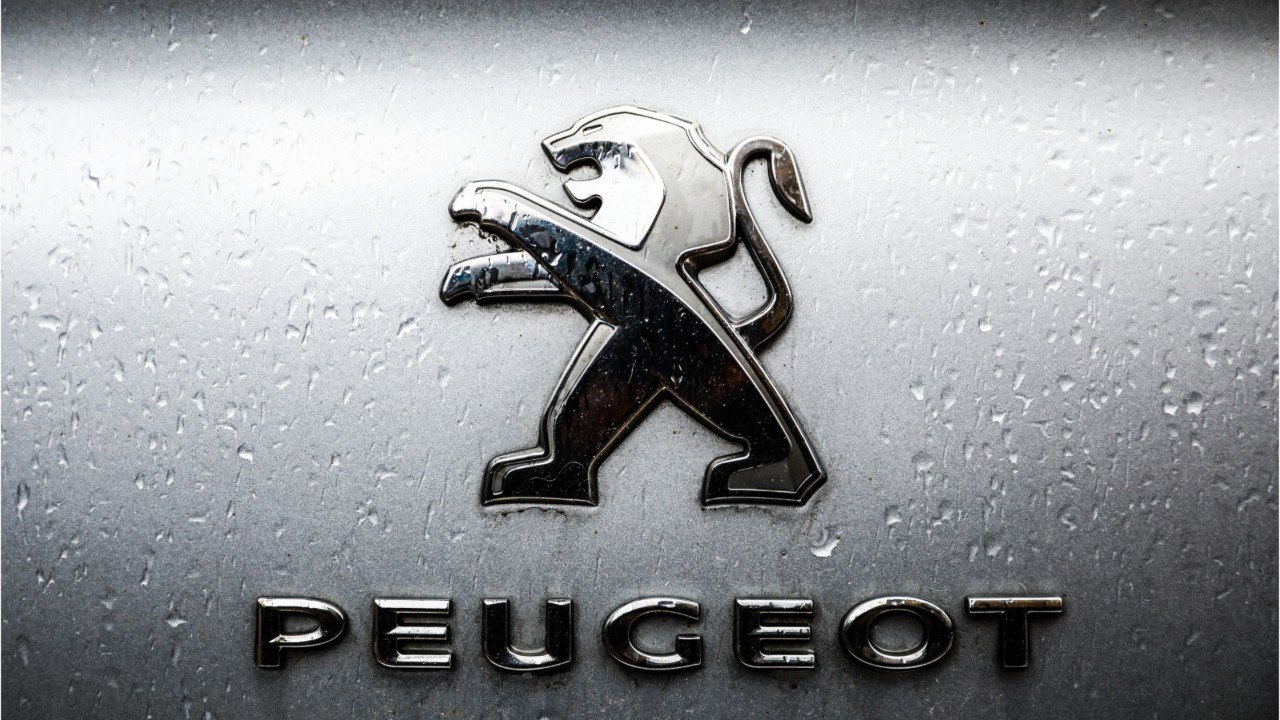 Peugeot a trouvé la parade pour contourner la pénurie de puces électroniques