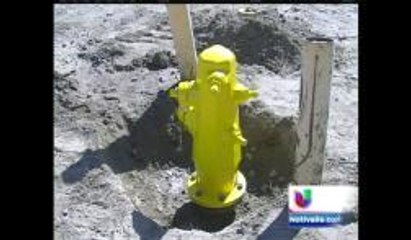 Roban hidrantes en Coachela