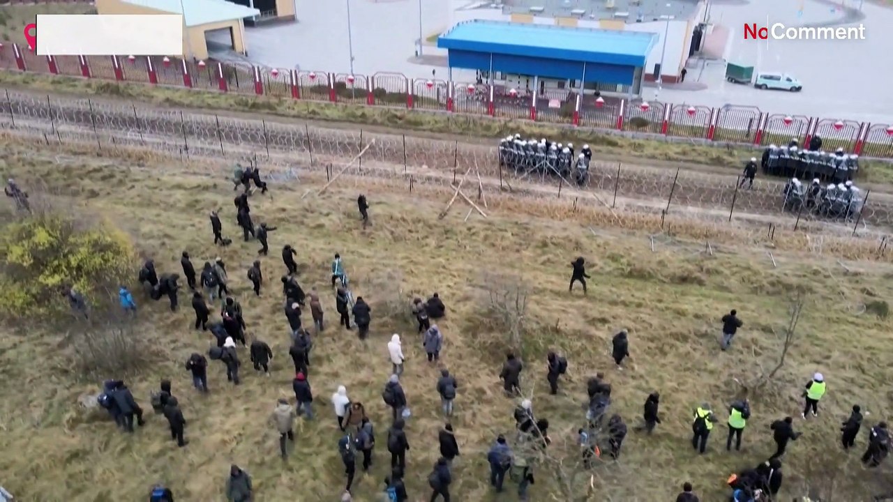 Pologne : tirs de gaz lacrymogène contre des migrants à la frontière avec le Bélarus