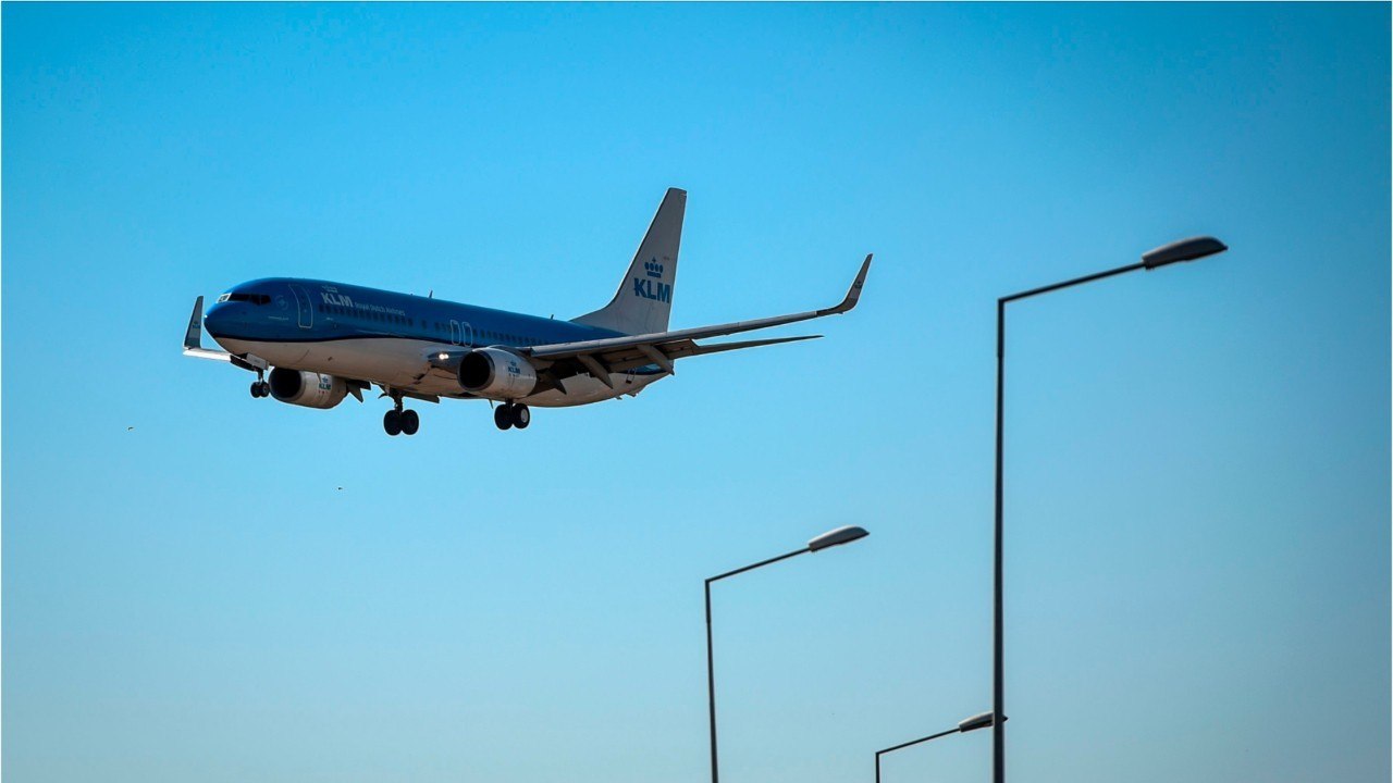 KLM l’avait obligée à changer de place dans l’avion sur pression d’un juif orthodoxe, la compagnie sanctionnée