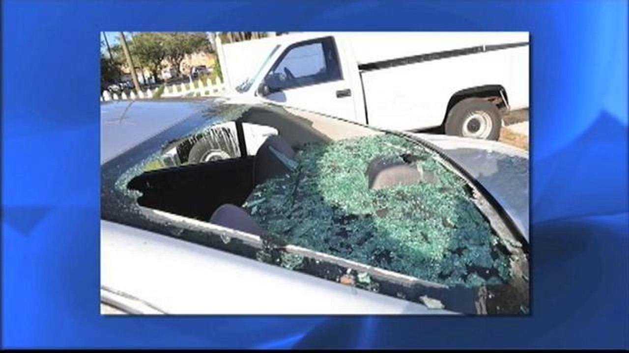 Vándalos contra automóviles