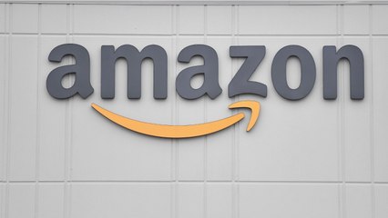 Amazon : un ancien employé licencié demande que les comptes de l'entreprise soient saisis