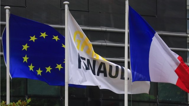 PSA Peugeot Citroën voit ses immatriculations plonger, Renault limite la casse