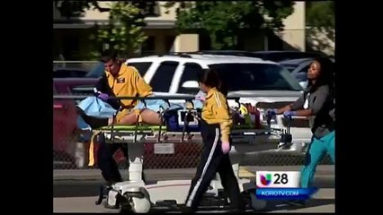 Un hombre salió expulsado tras volcar su vehículo