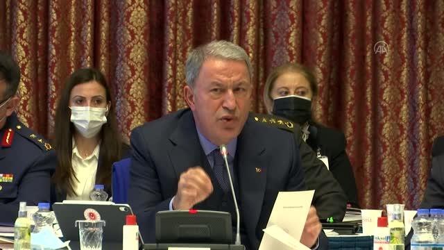 Bakan Akar: (Kimyasal silah iddiası) Bunların hiçbirinin aslı da esası da yok
