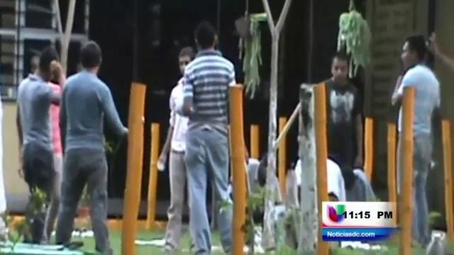 Presidente de México se reunió con los familiares de los 43 estudiantes desaparecidos