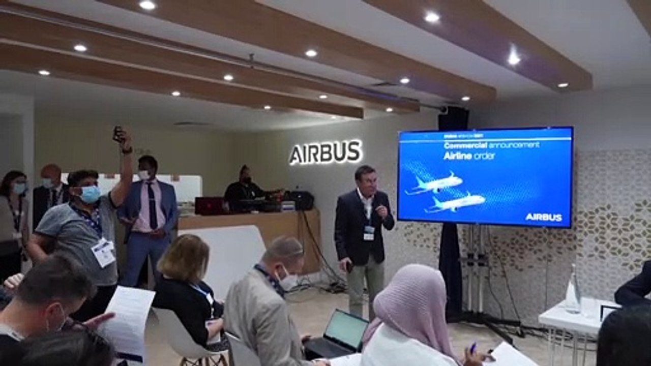 Commandes d'avions : les bonnes affaires d'Airbus au salon aéronautique de Dubaï