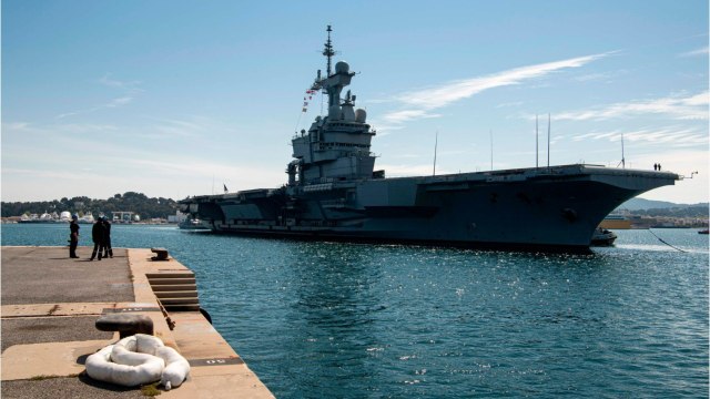 Des marins du porte-avions Charles-de-Gaulle sanctionnés après être allés au restaurant juste avant le confinement ?