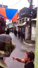 Une femme pensait pouvoir boire une bière dans la rue pour se relaxer (Brésil)