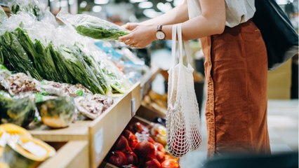 Carrefour, Auchan, Casino... les grandes surfaces aussi se mettent aux produits d'occasion