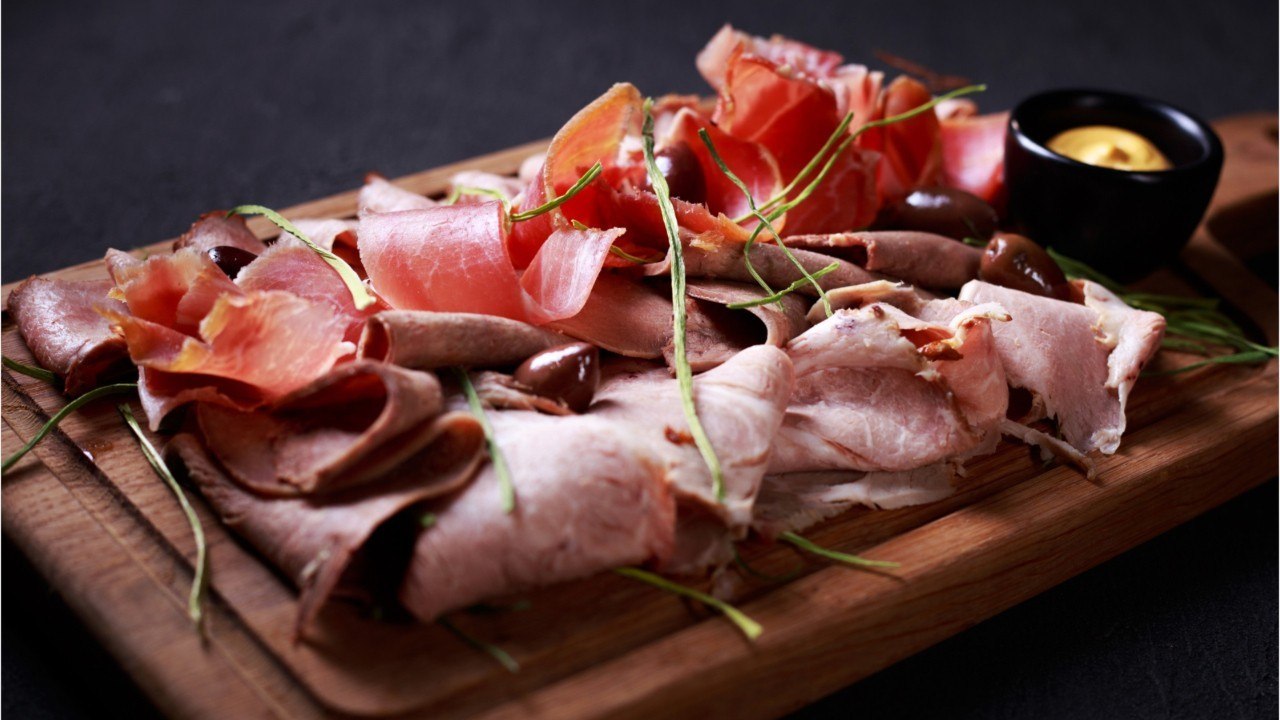 La surconsommation de charcuterie augmente la mortalité, mais pas de quoi paniquer