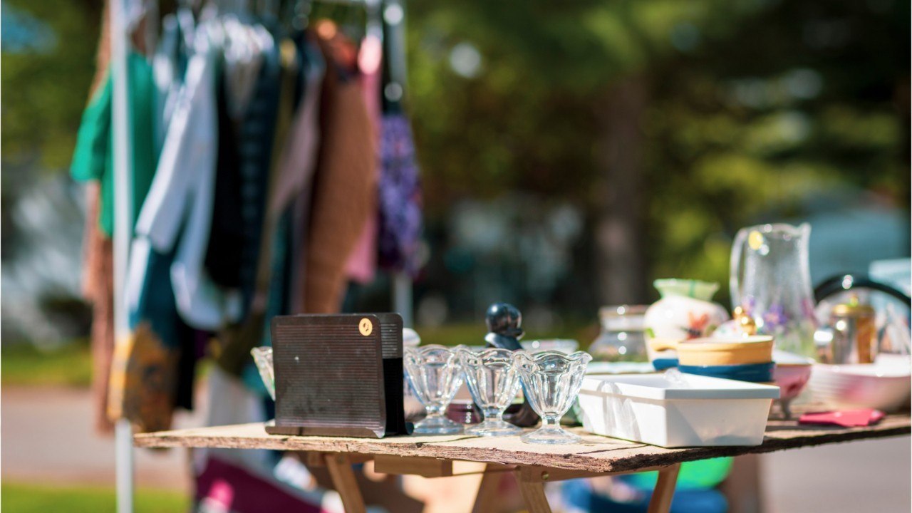 Un vide-greniers naturiste aux Sables-d’Olonne, une première en Europe