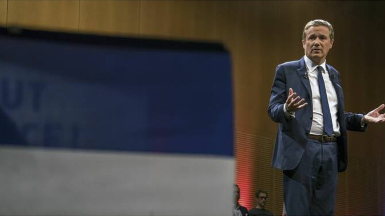 Nicolas Dupont-Aignan vire les deux assistants parlementaires qui l’ont critiqué dans la presse