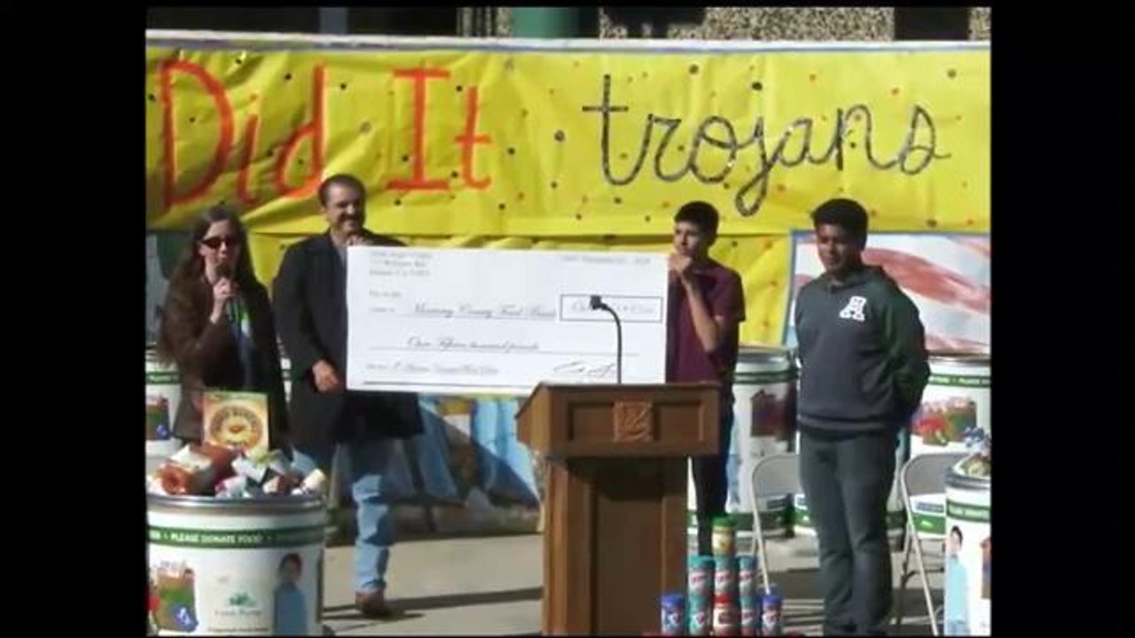 Estudiantes de la Preparatoria  Alisal participan de exitoso proyecto