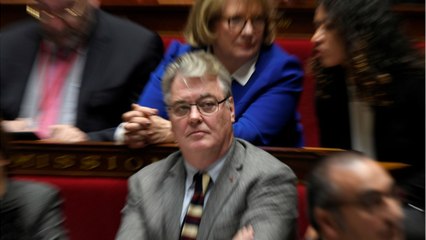 Le haut-commissaire aux retraites, Jean-Paul Delevoye, épinglé pour ses liens avec le monde de l'assurance