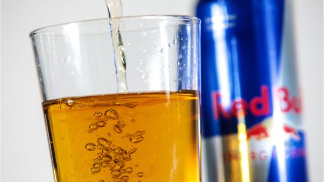 Red Bull ne leur donne pas d'ailes, ils portent plainte