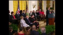 El presidente Obama entrega la medalla de la libertad a 19 personas