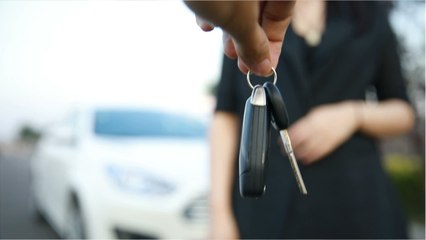 Laisser tourner votre moteur à l'arrêt peut vous coûter cher