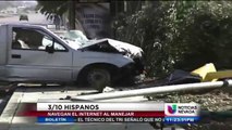 Hispanos usan el internet al manejar