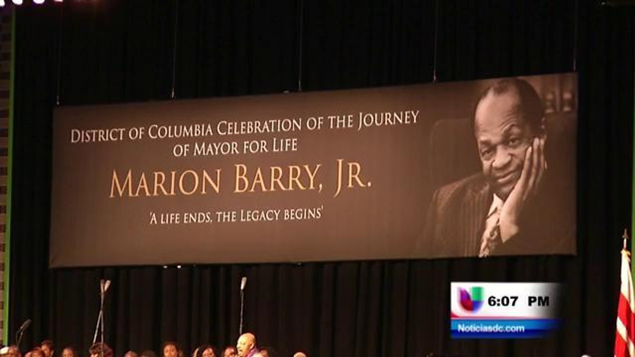 Dan el ultimo adios al alcalde de por vida, Marion Barry