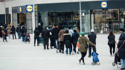 Avant un possible reconfinement, les supermarchés déjà pris d’assaut