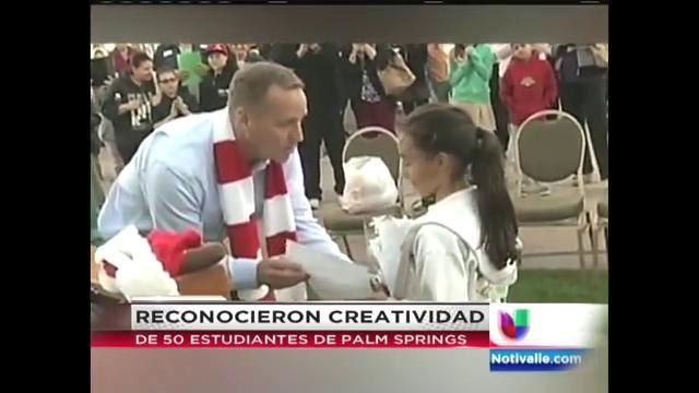 El Alcalde de Palm Springs premió a estudiantes