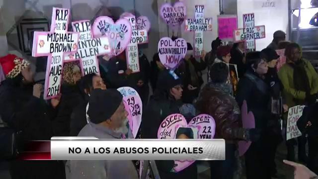 Grupo de madres se manifiestan contra los abusos policiales