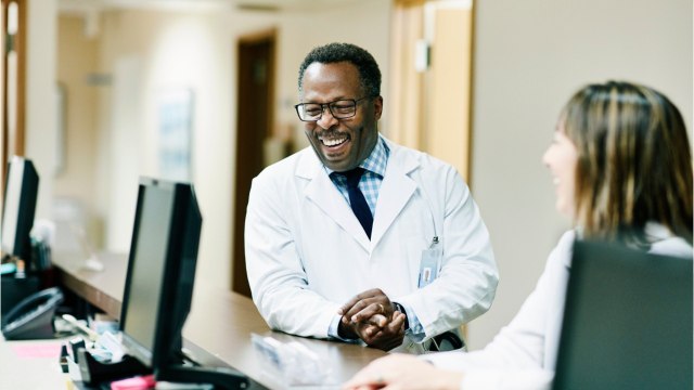 Orthodontiste, notaire, radiologue… les juteuses rémunérations des 20 professions libérales les mieux loties