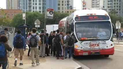 Marchan para exigir extensión de transporte gratuito para estudiantes