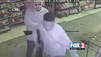 CAUGHT ON CAMERA: Three Suspects Rob Edinburg Business