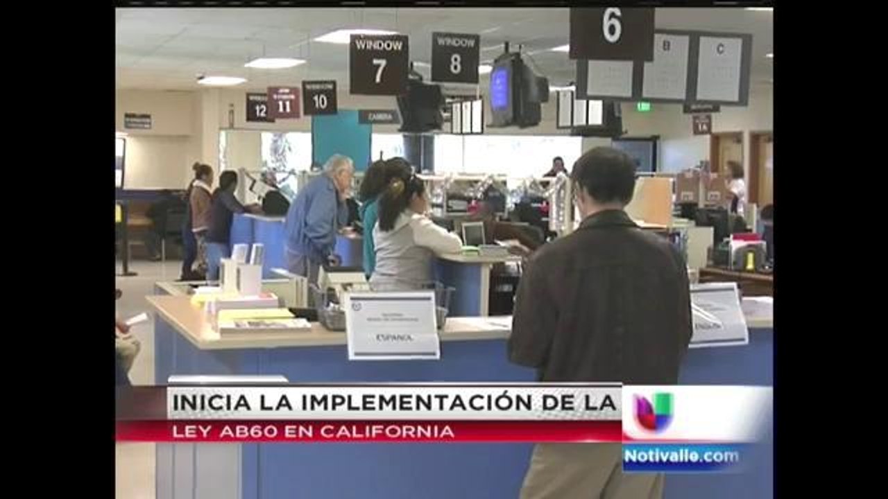 INDOCUMENTADOS RECIBEN LICENCIAS DE CONDUCIR