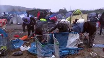 Desmantelamento de campo de migrantes em França