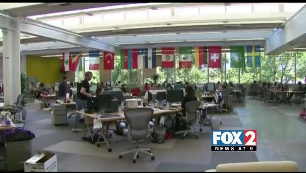 Facebook Hiring 1100+ Employees