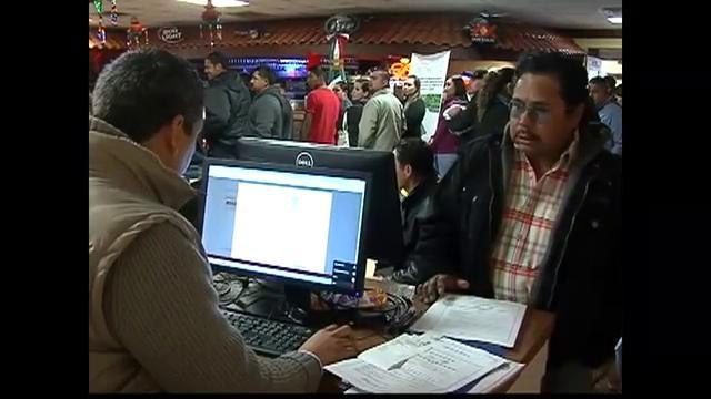 Consulado móvil emite actas de nacimiento