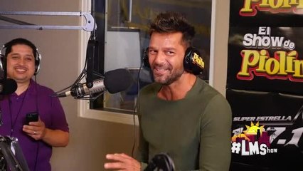 Piernas peludas y pies: debilidad de Ricky Martin